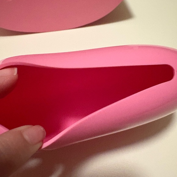 Rhode Jellybean Limited Edition Pouch - Picture 3 of 4